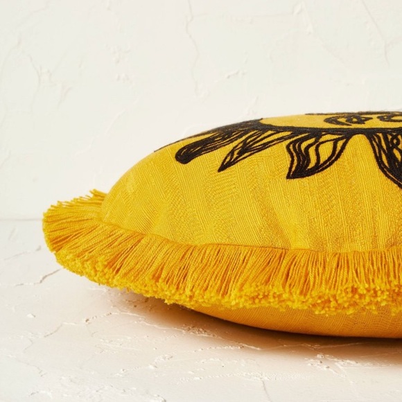 Opalhouse Bedding Round Embroidered Sun Fringe Decorative Throw